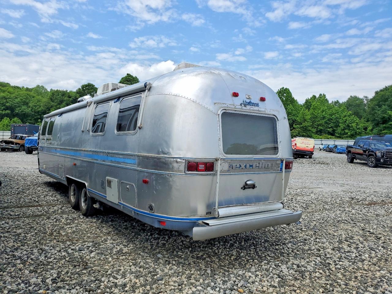 Airstream Excella