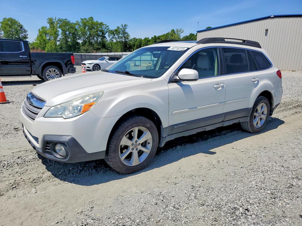 Salvage Subaru Outback Image