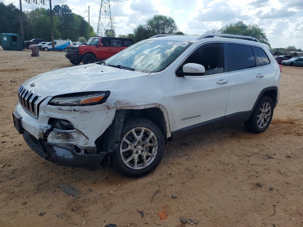 Salvage Jeep Cherokee Image