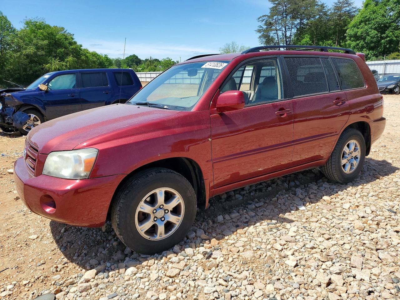 Salvage Toyota Highlander Image