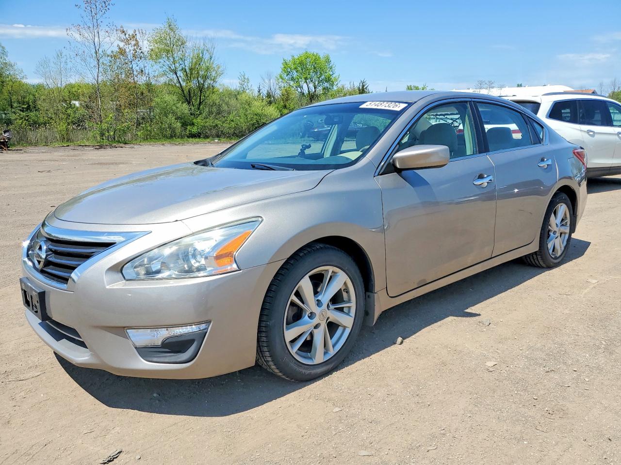 Salvage Nissan Altima Image