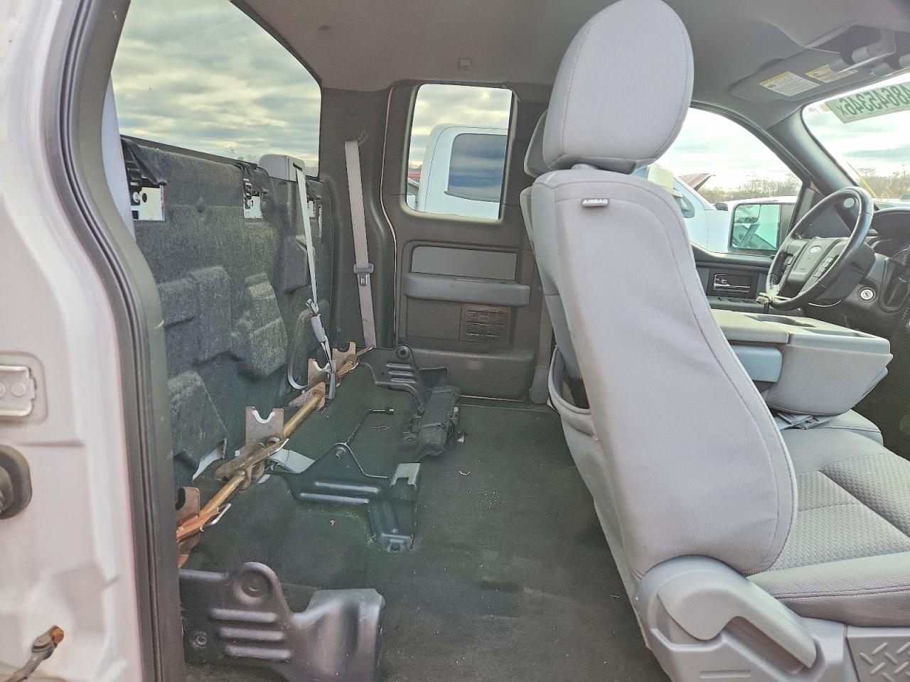 Ford F-150 Super Cab