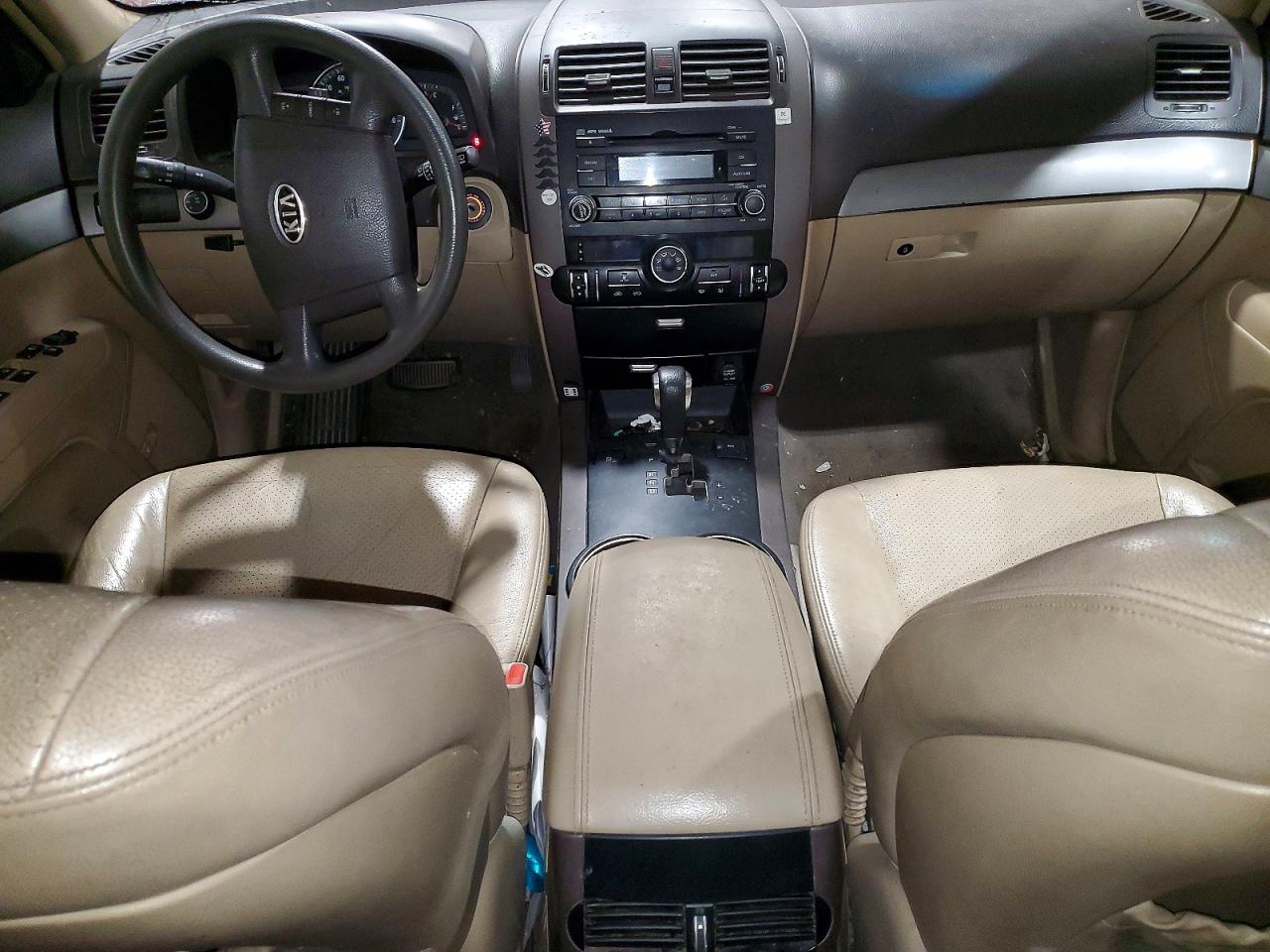 Kia Borrego Lx