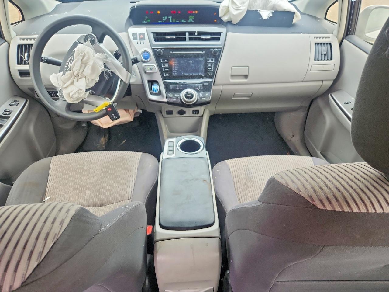 Toyota Prius v Two