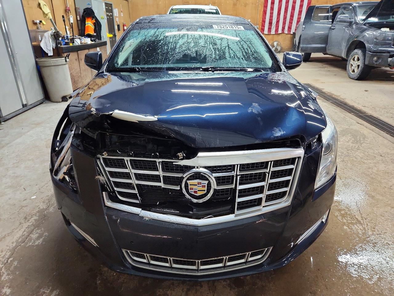 Cadillac XTS Luxury Collection