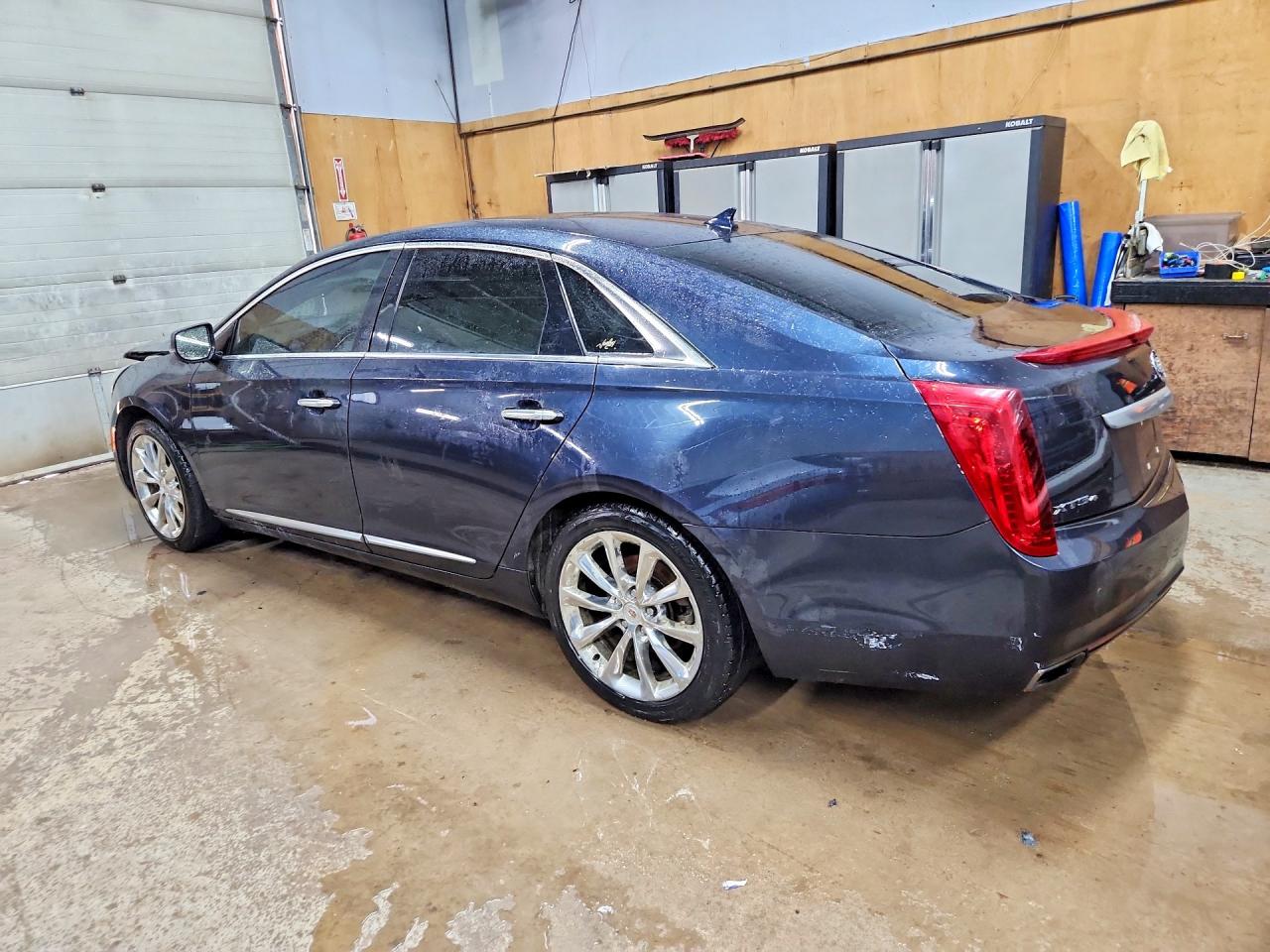 Cadillac XTS Luxury Collection
