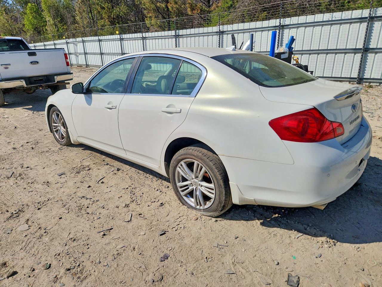 INFINITI G37 X