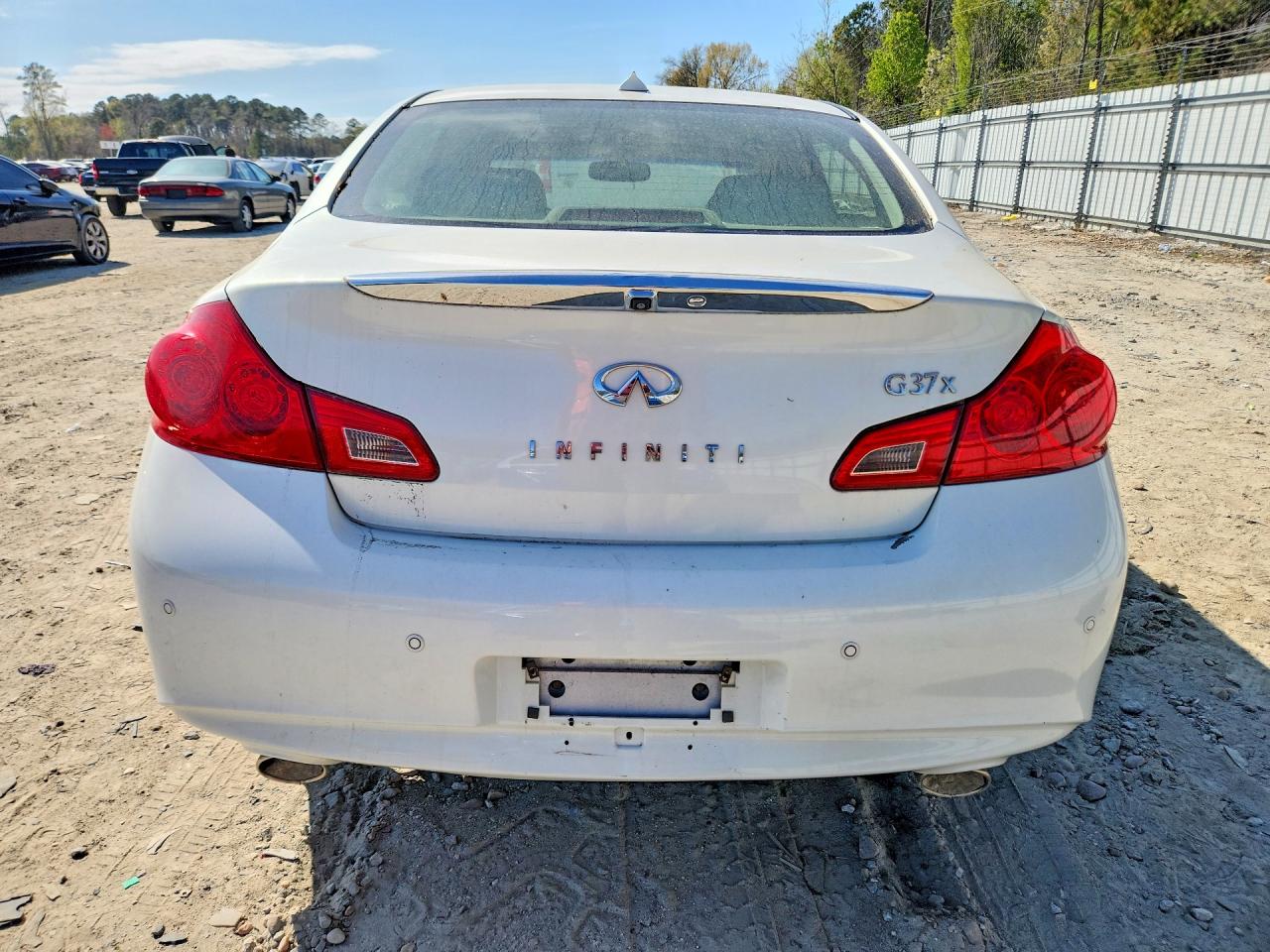 INFINITI G37 X