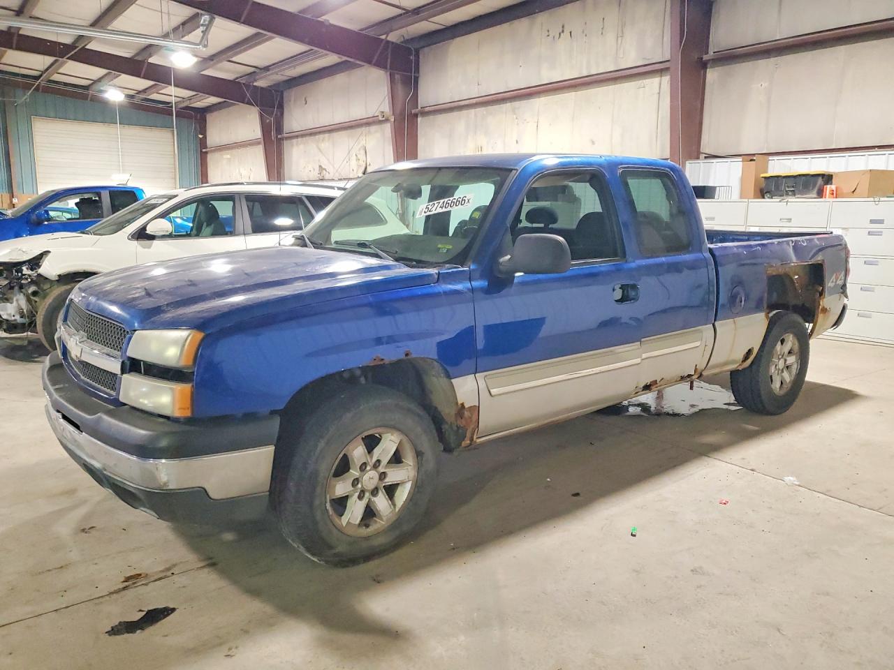 Salvage Chevrolet Silverado Image