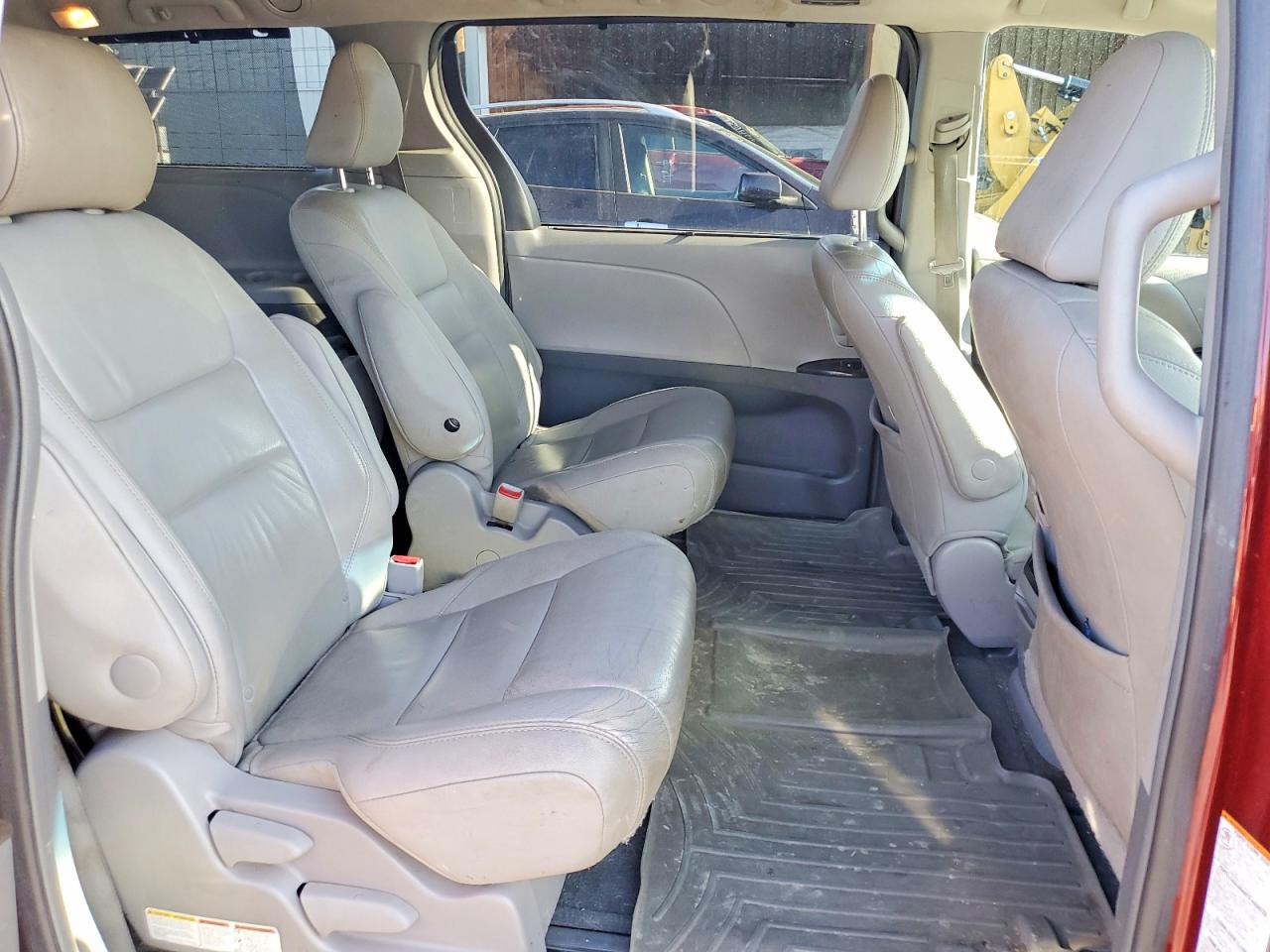 Toyota Sienna Xle 7-passenger