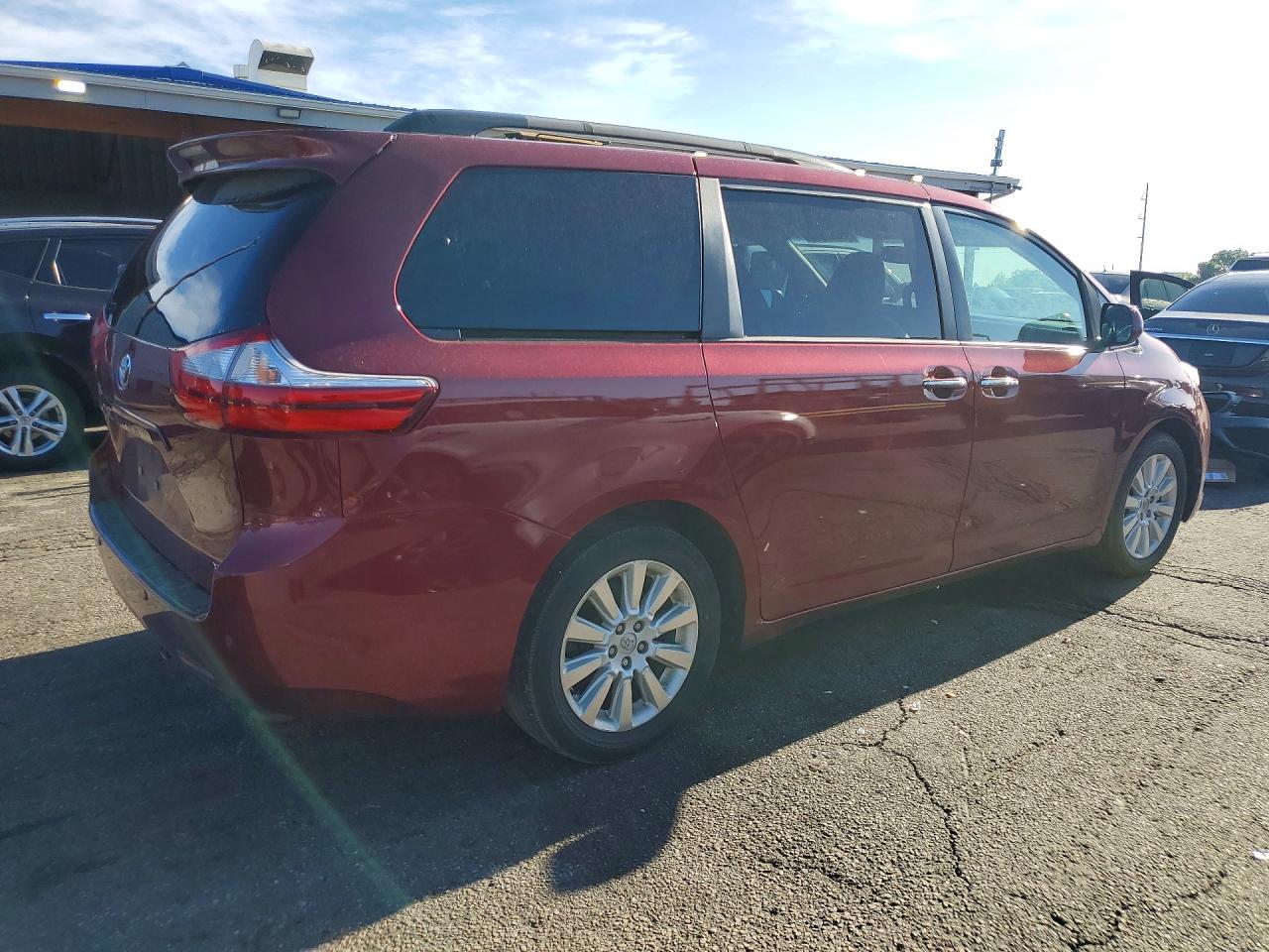 Toyota Sienna Xle 7-passenger