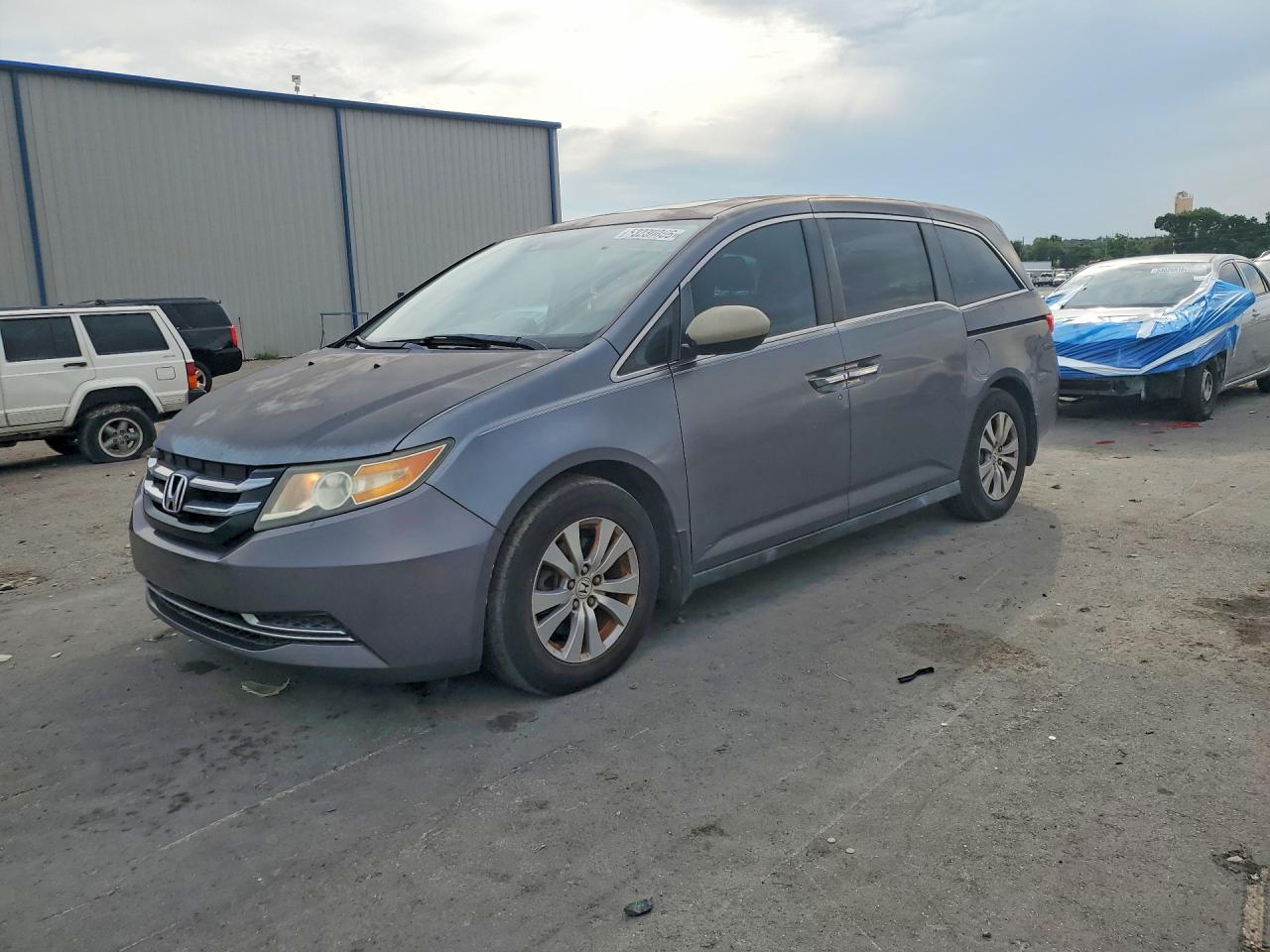 Salvage Honda Odyssey Image