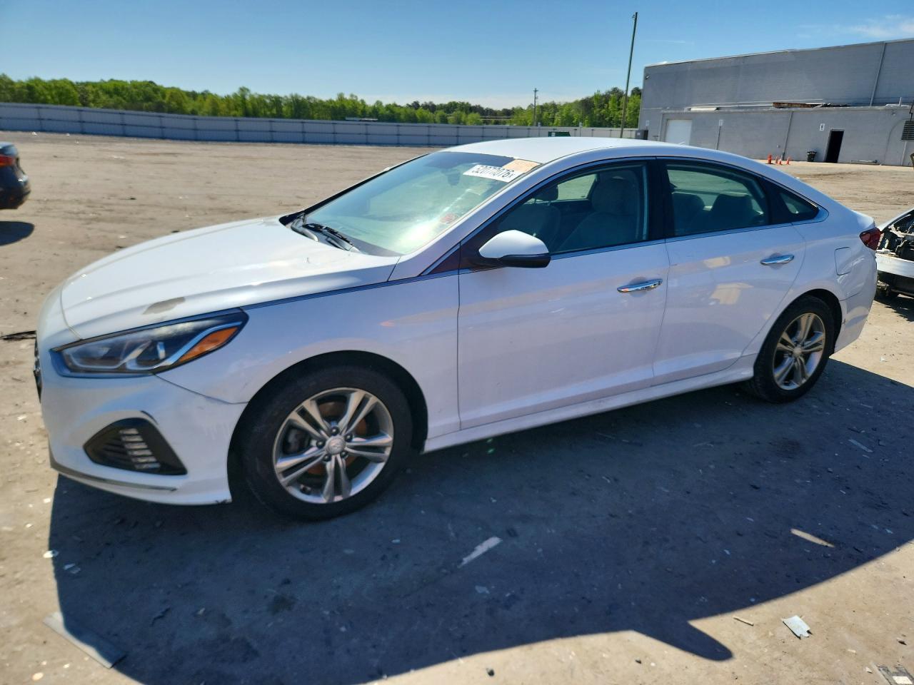 Salvage Hyundai SONATA Image