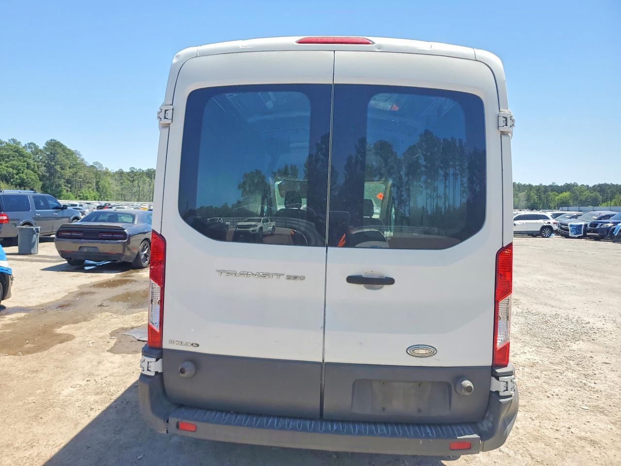 Ford Transit T-250