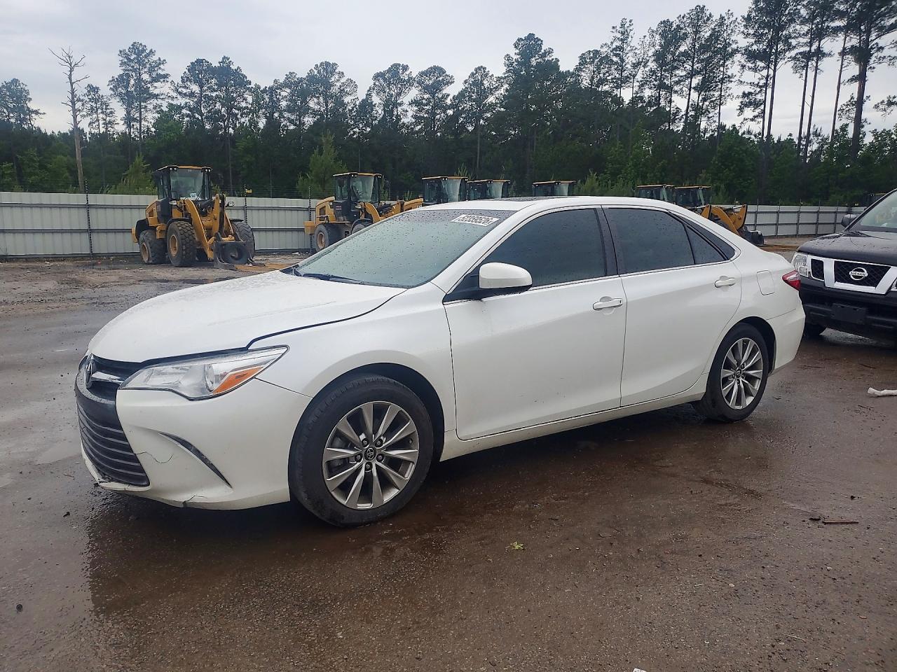 Salvage Toyota Camry Image