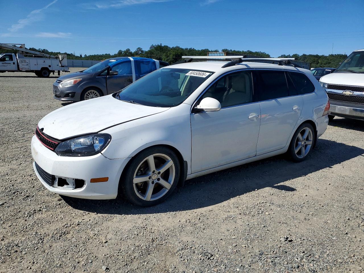 Salvage Volkswagen Jetta Image