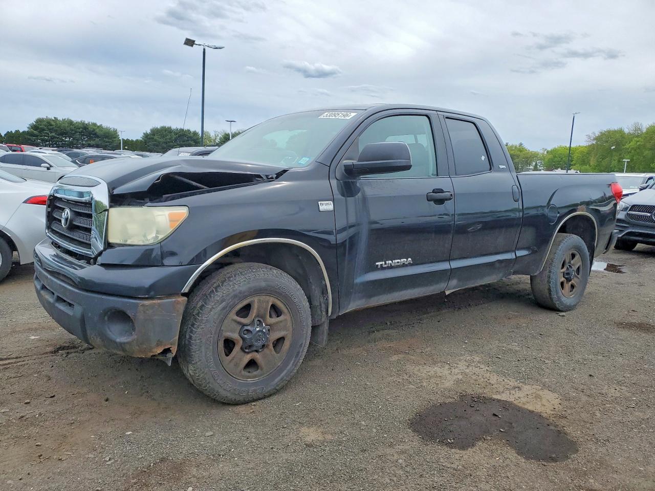 Salvage Toyota Tundra Image