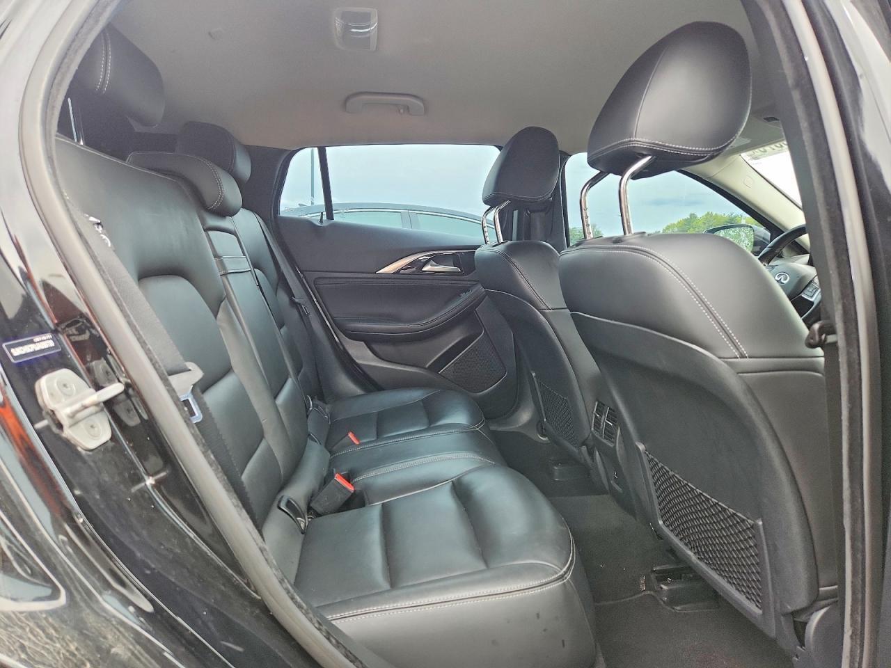INFINITI Qx Luxury