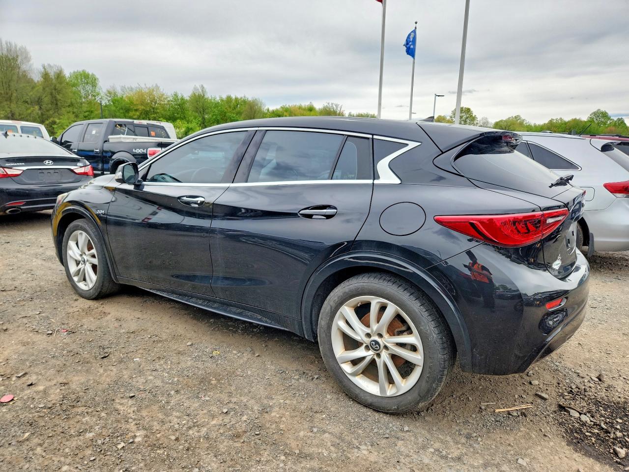 INFINITI Qx Luxury
