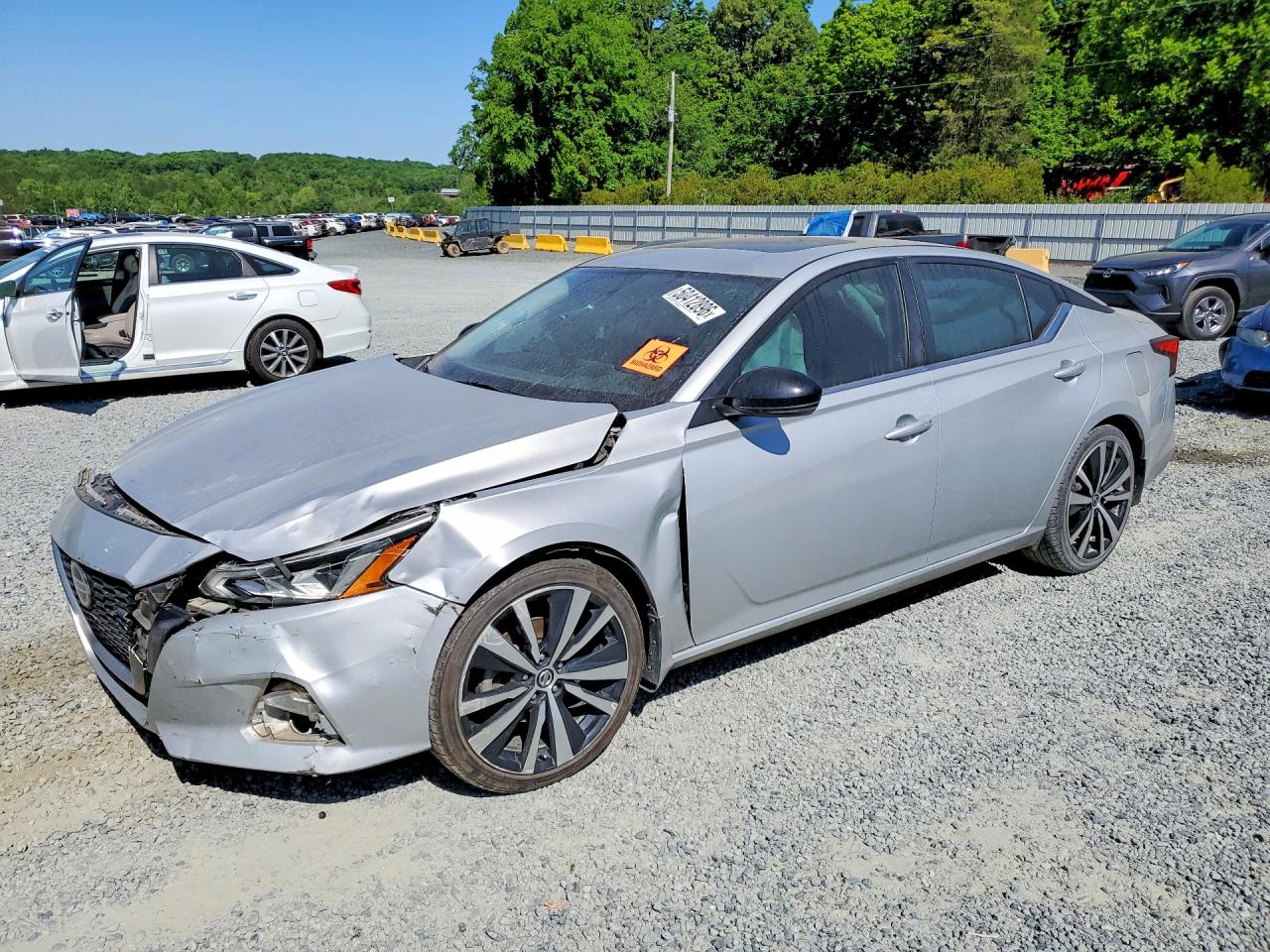 Salvage Nissan Altima Image