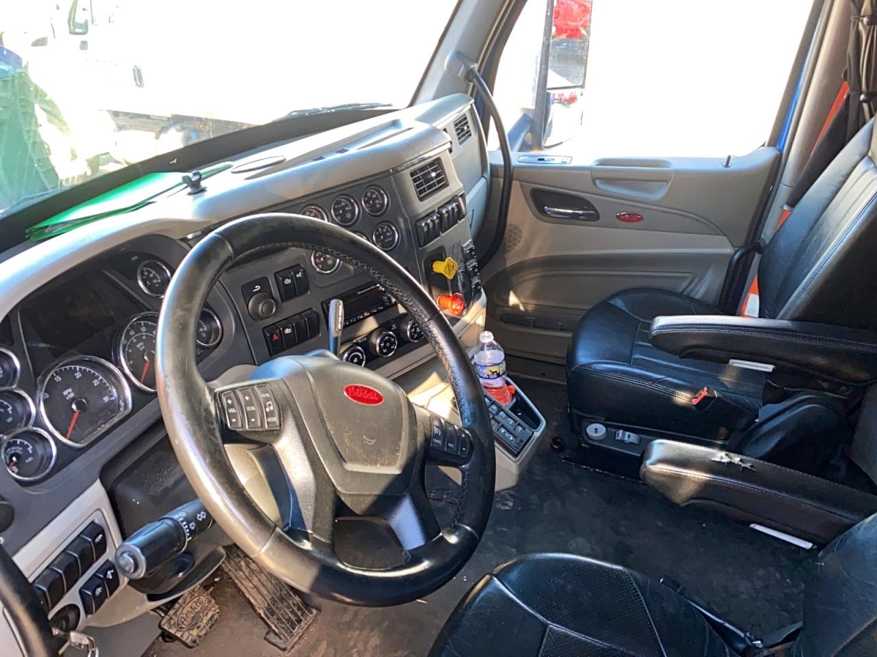Peterbilt 579