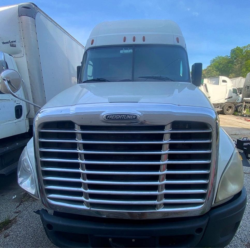 Freigliner Cascadia 125