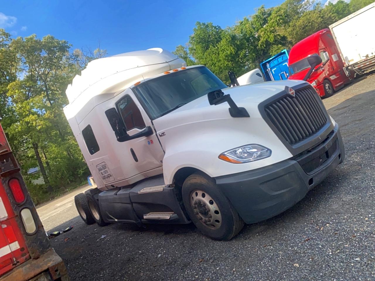Salvage International Lt625 Image