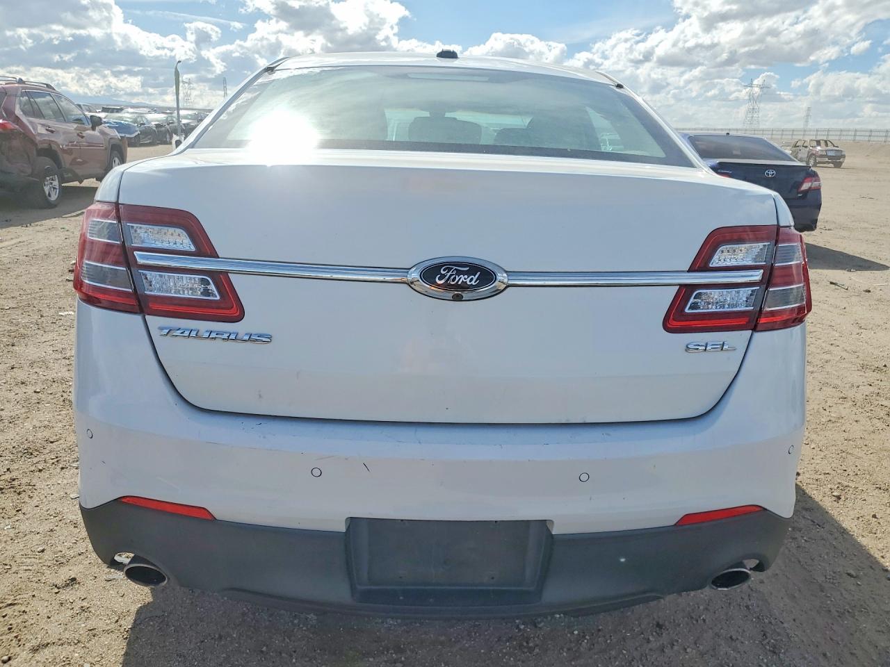 Ford Taurus Sel