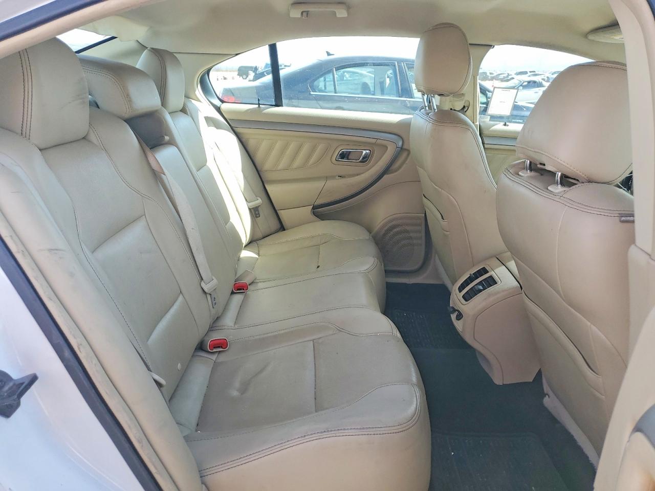 Ford Taurus Sel