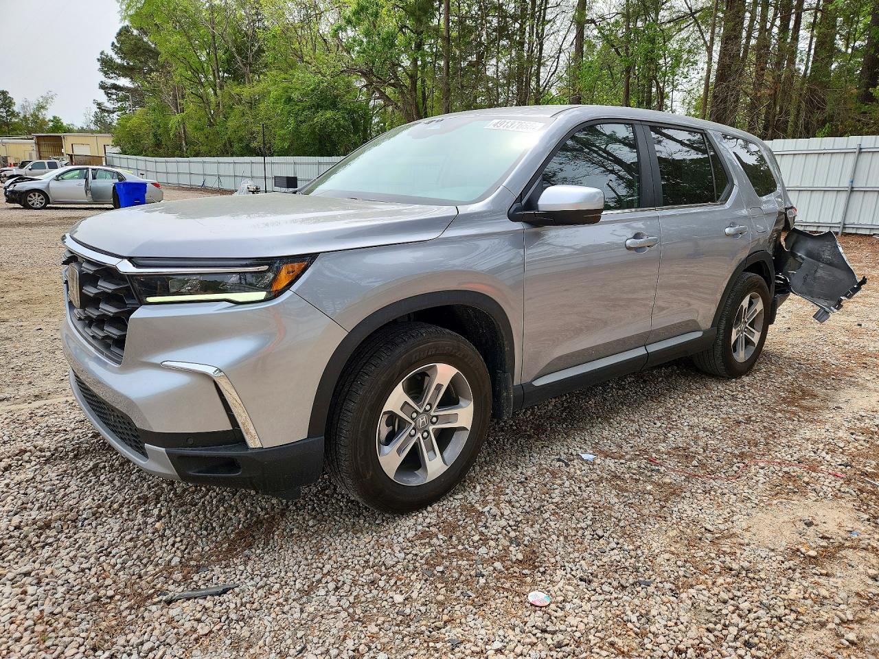 Salvage Honda Pilot Image