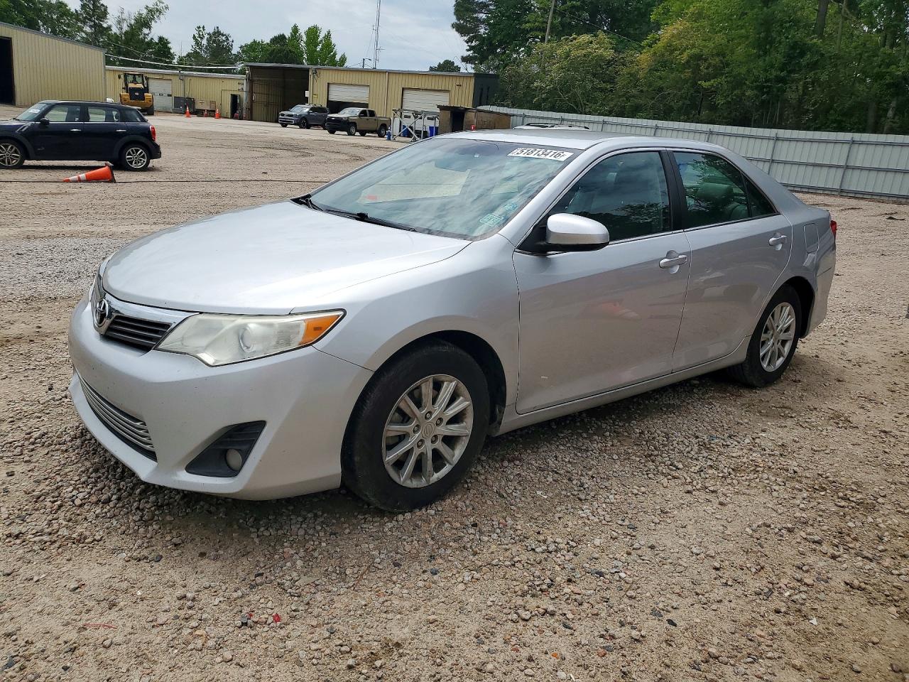 Salvage Toyota Camry Image