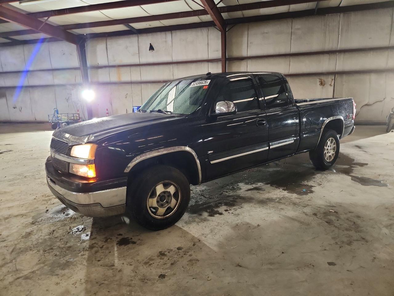 Salvage Chevrolet Silverado Image
