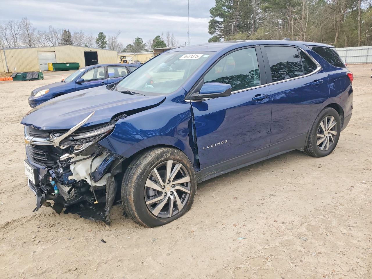 Salvage Chevrolet Equinox Image