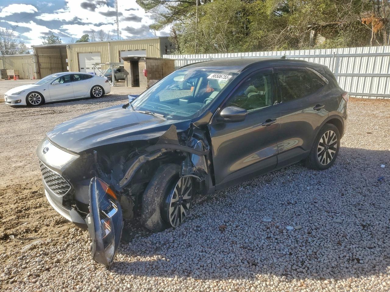 Salvage Ford Escape Image