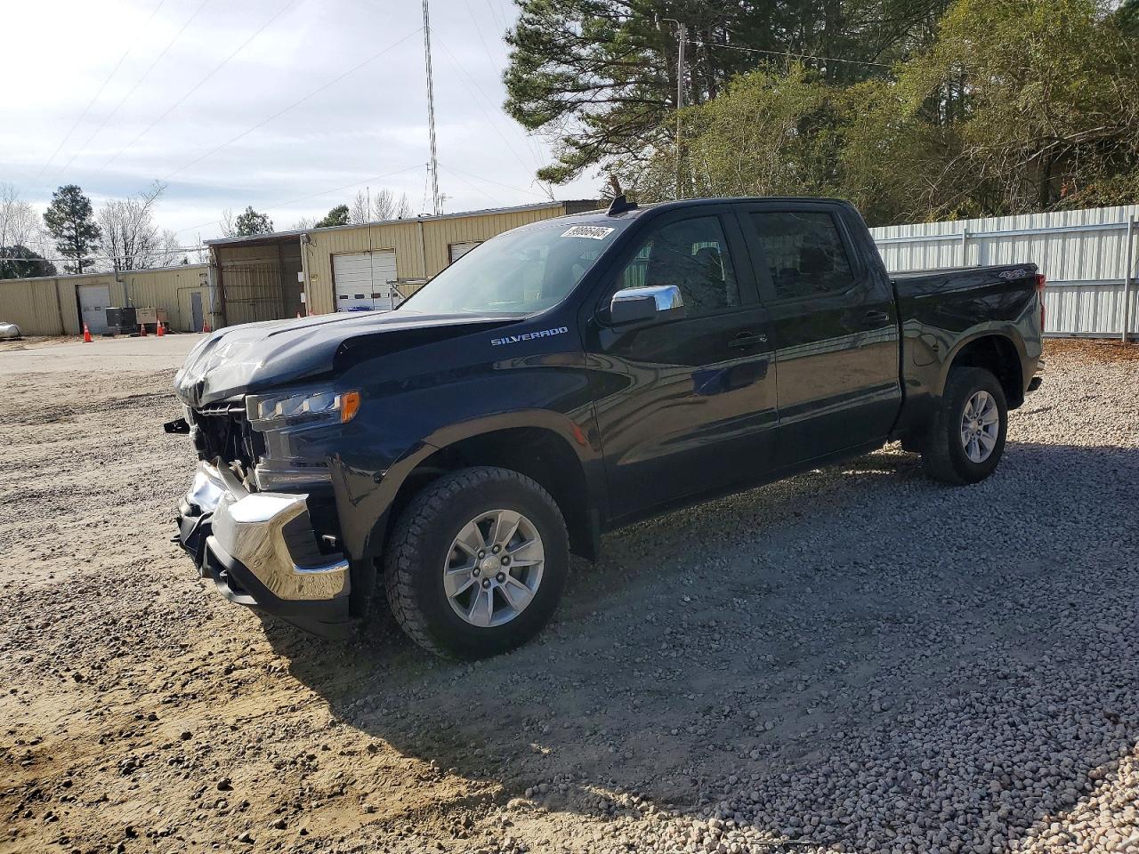 Salvage Chevrolet Silverado Image