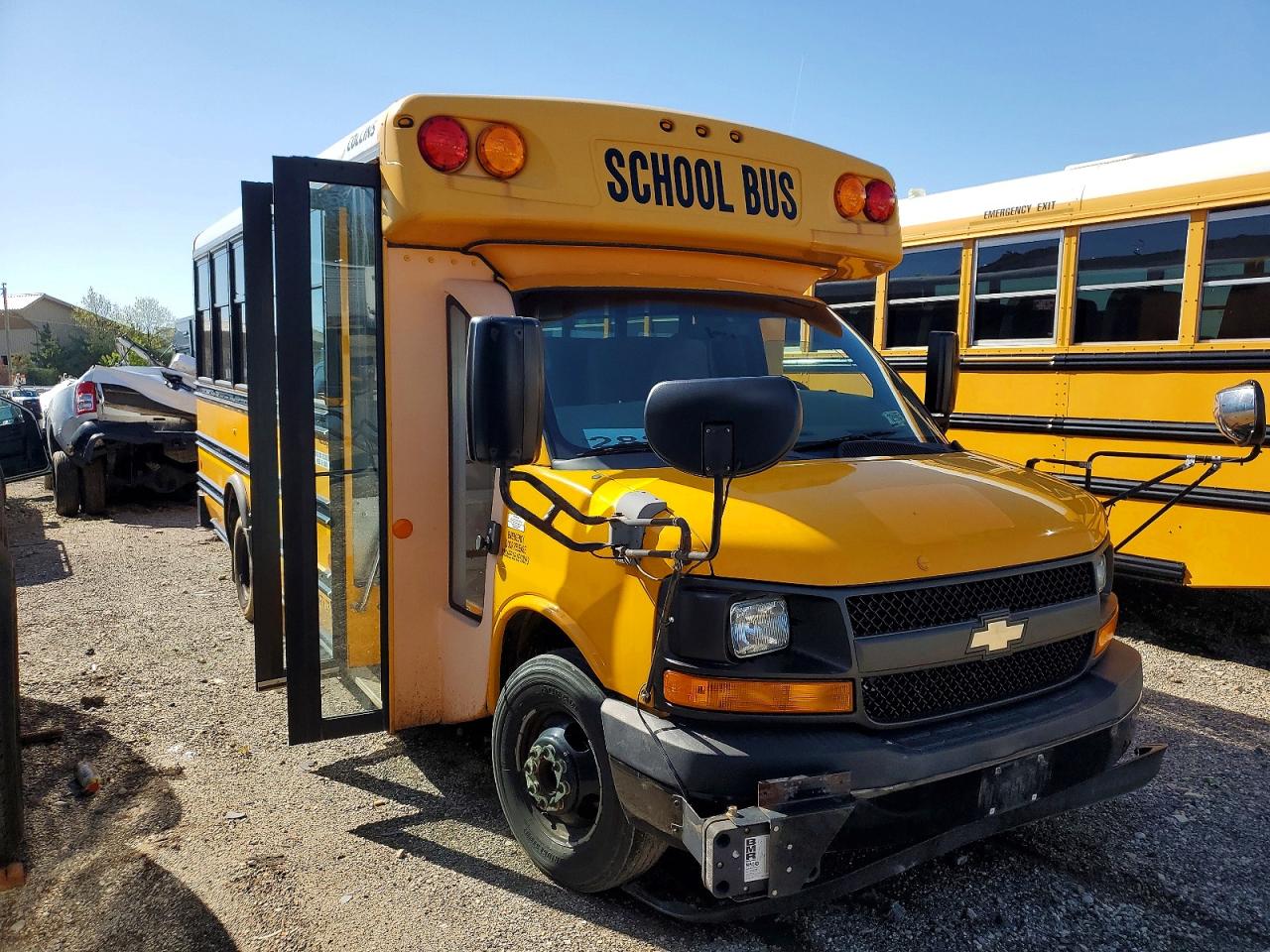 Salvage Chevrolet Express Image