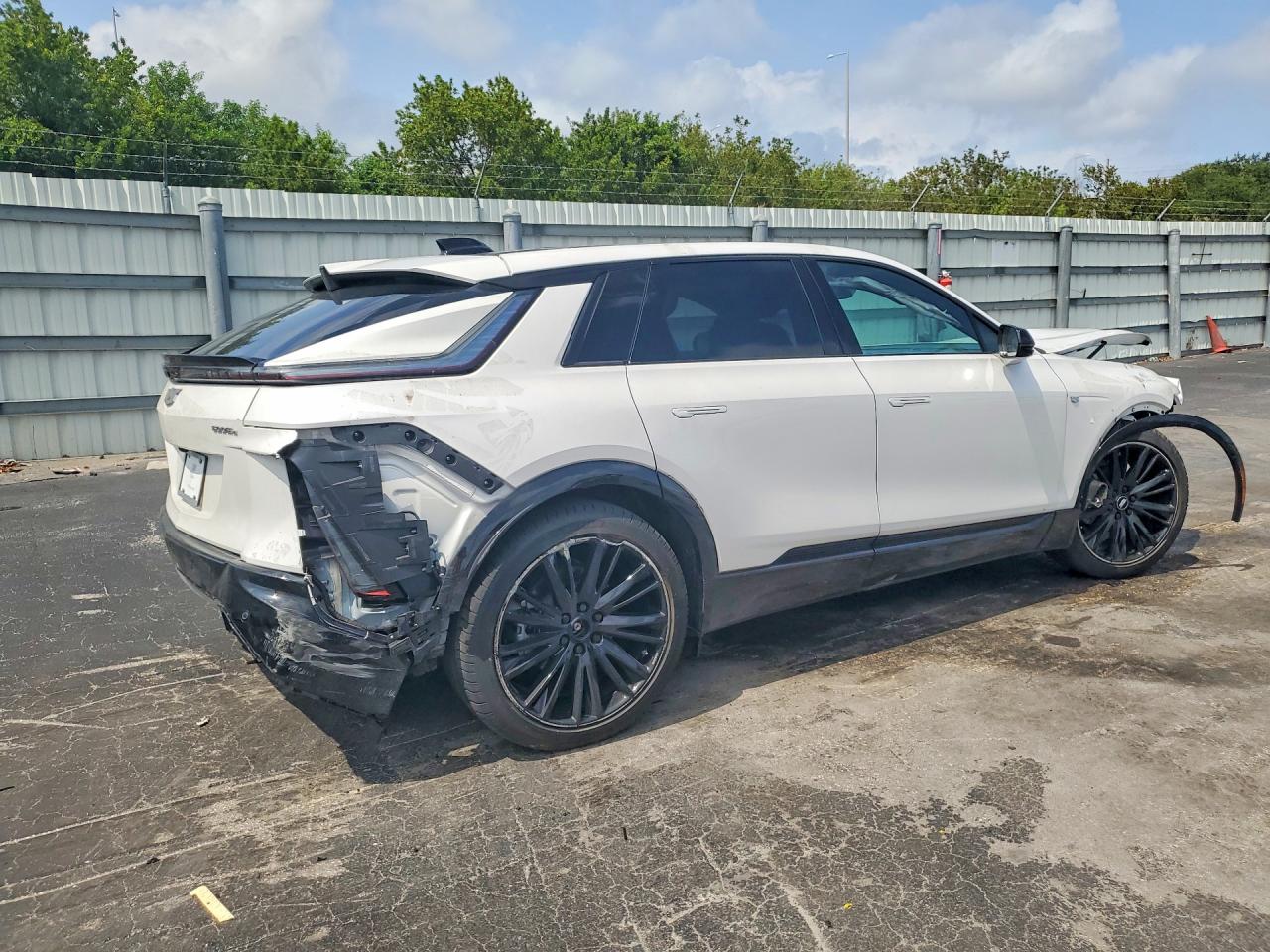 Cadillac LYRIQ Sport