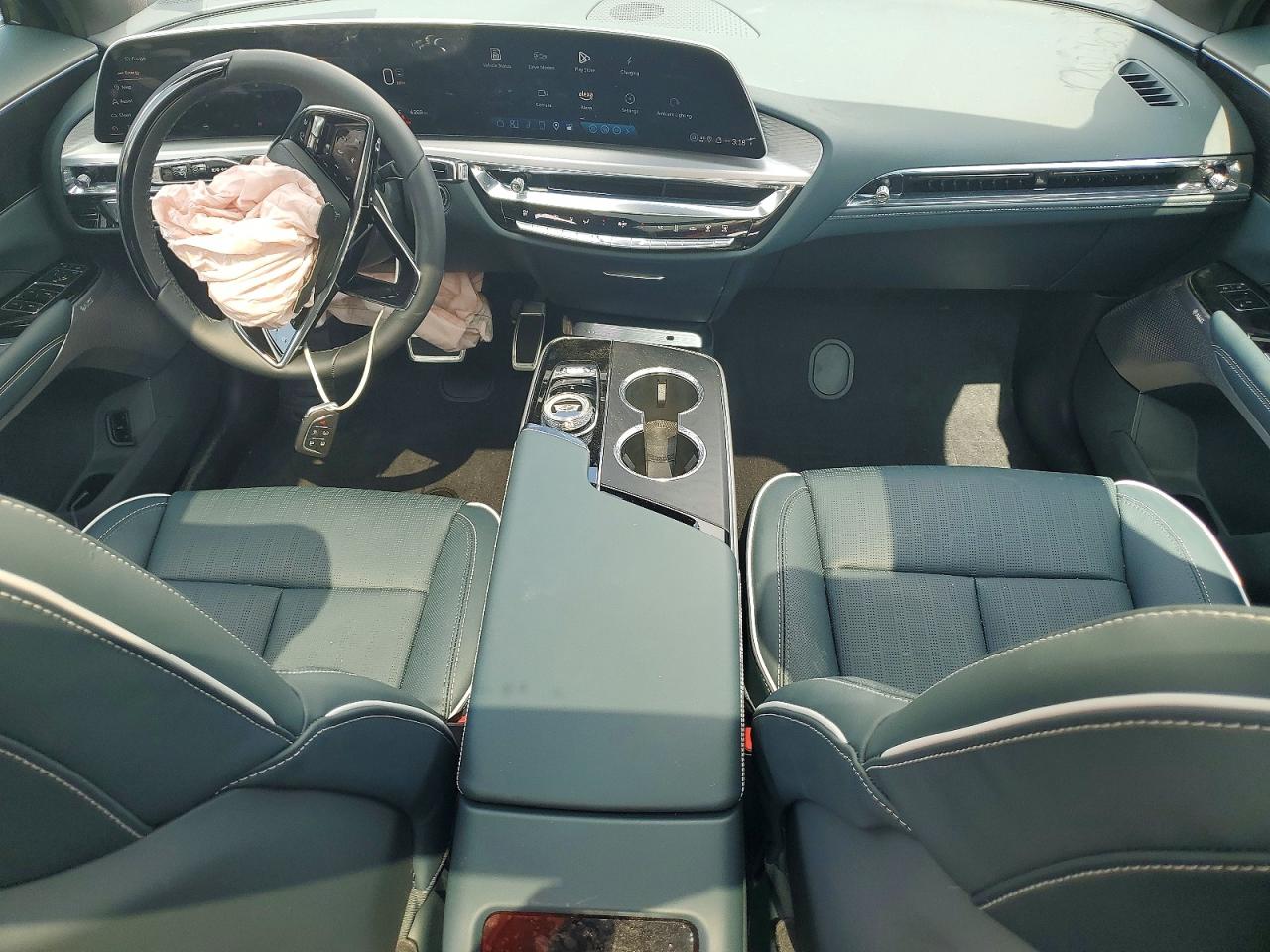Cadillac LYRIQ Sport