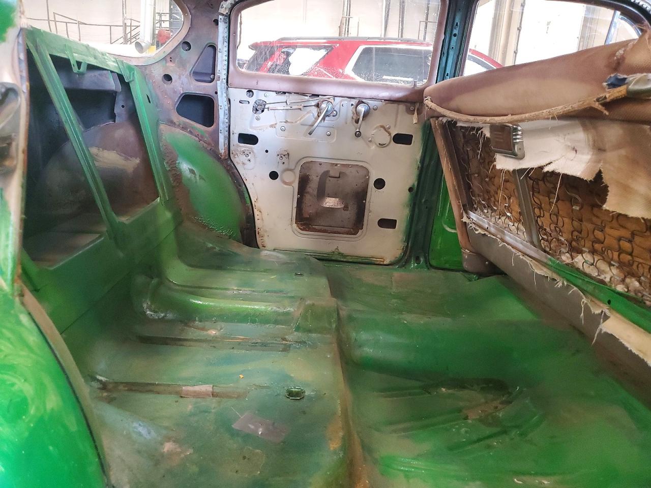 Chevrolet 2100
