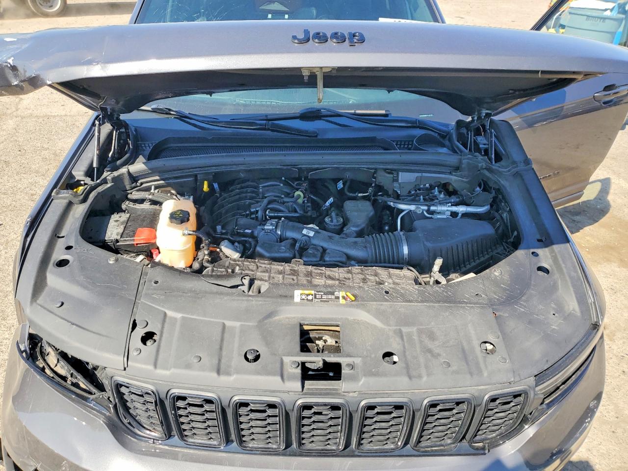 Jeep Cherokee L Laredo