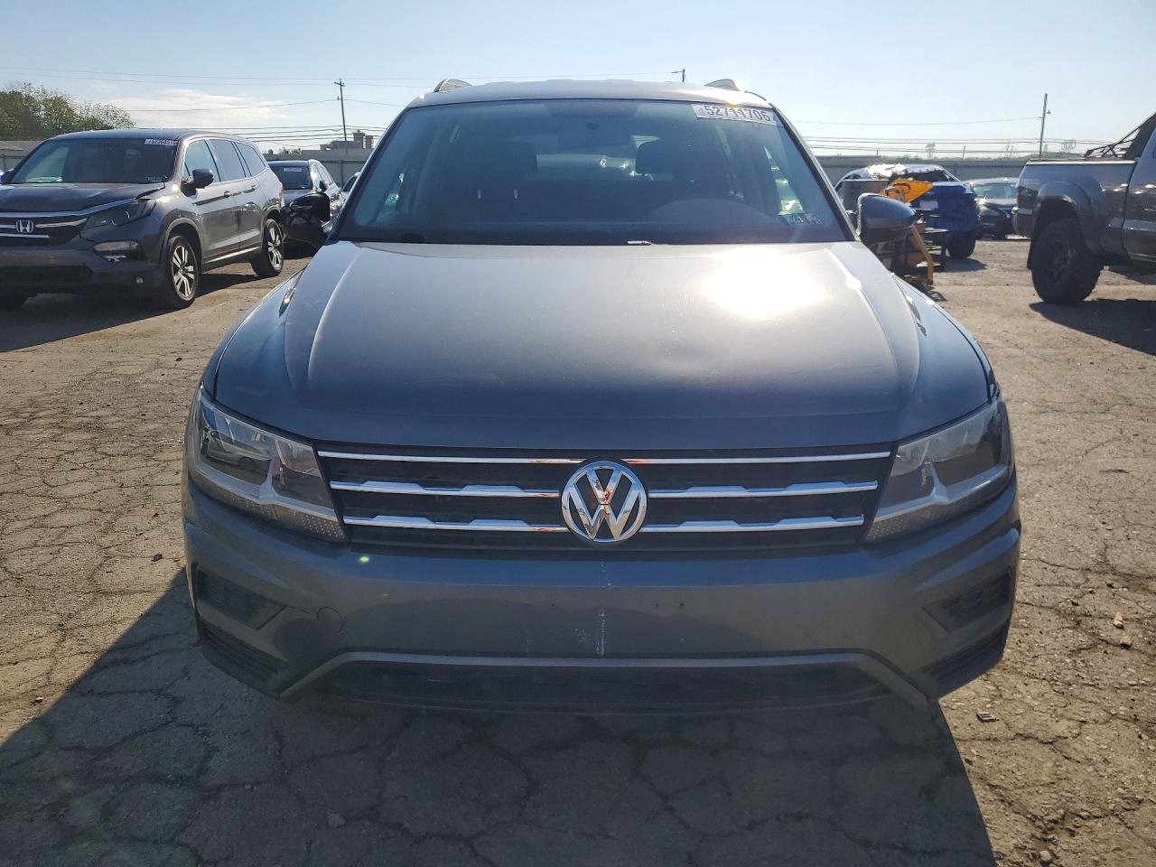 Volkswagen Tiguan S