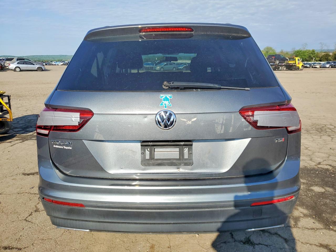 Volkswagen Tiguan S