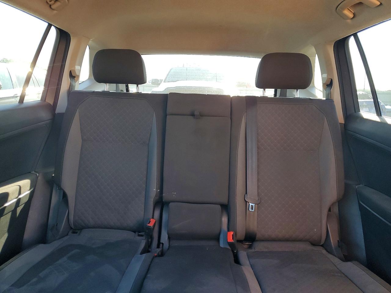 Volkswagen Tiguan S