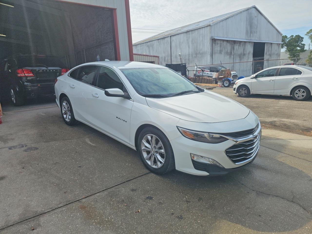 Salvage Chevrolet Malibu Image
