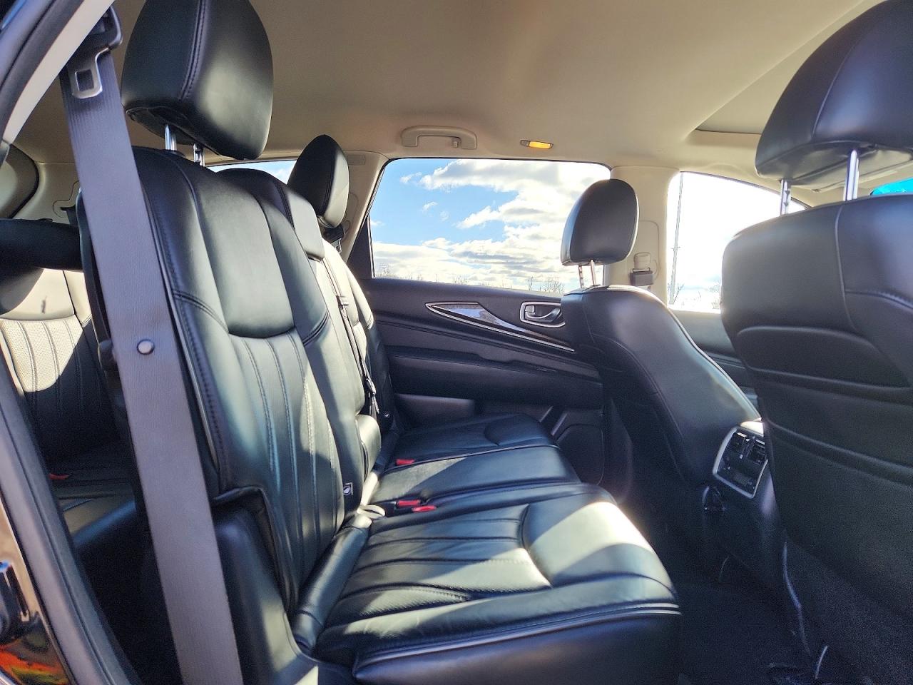 INFINITI Qx Base