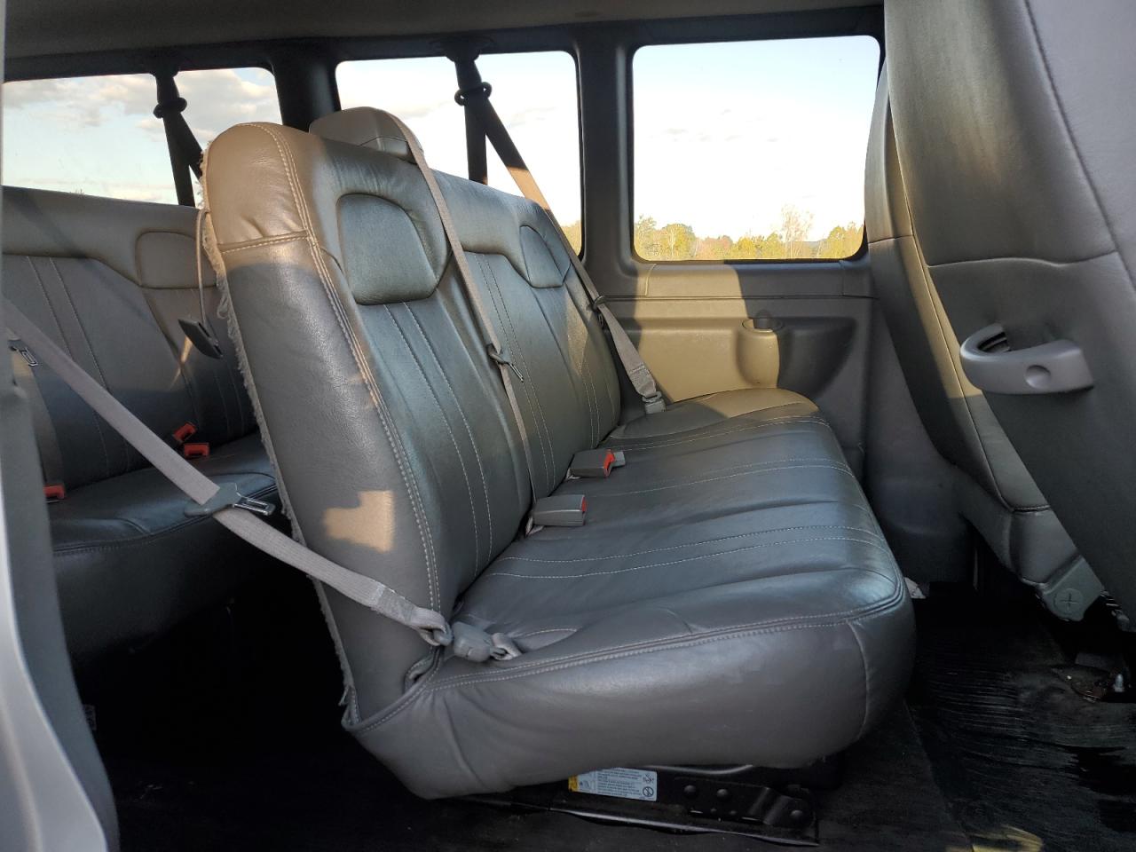 Chevrolet Express Ls