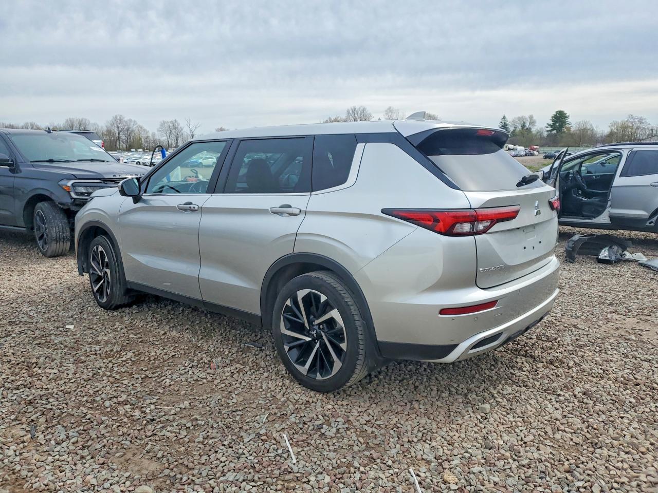 Mitsubishi Outlander Se