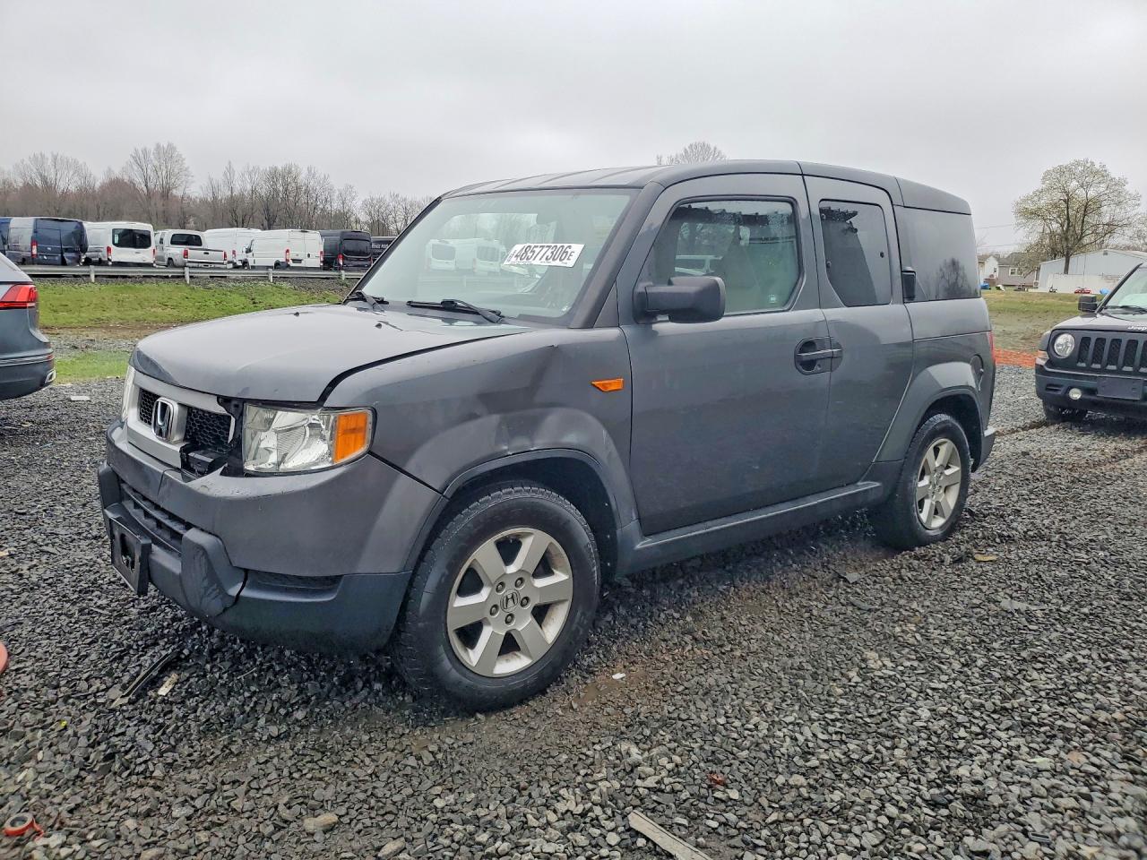 Salvage Honda Element Image