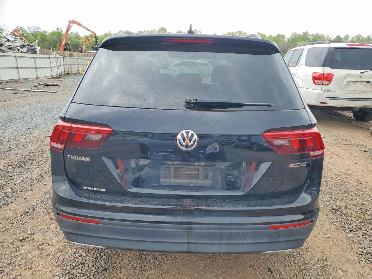 Volkswagen Tiguan S