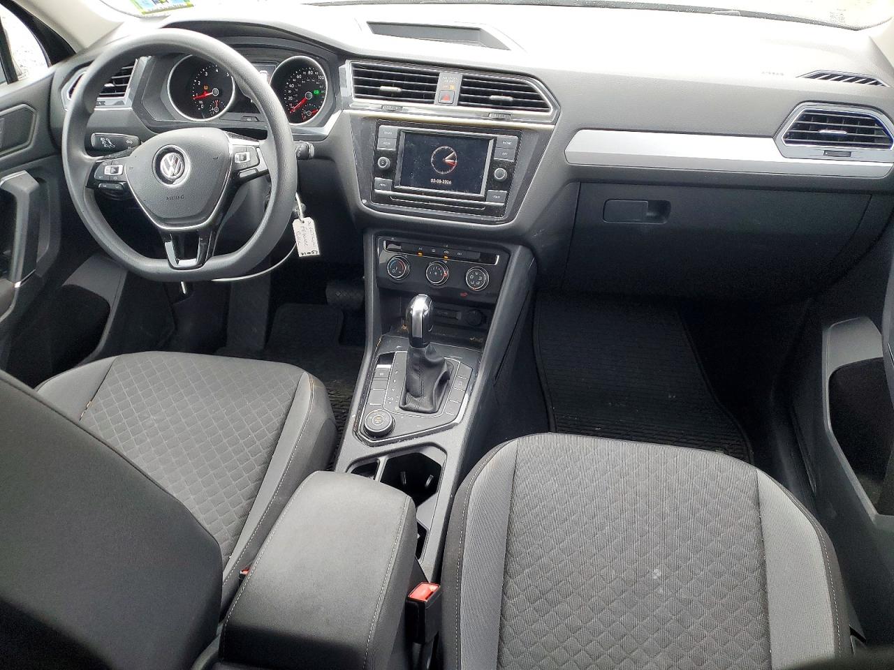 Volkswagen Tiguan S